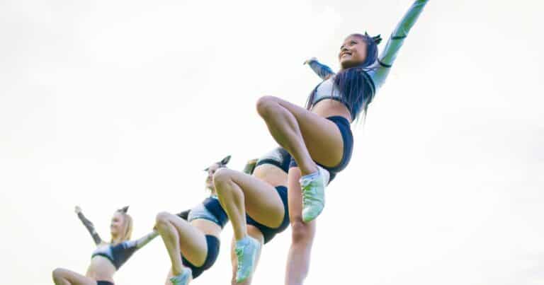 What Skills Do You Need to Be a College Cheerleader: A Comprehensive Guide